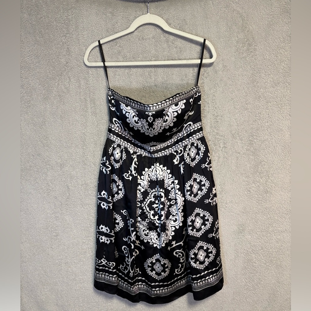 White House Black Market (size 8) silk patterned dress